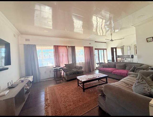 4 BEDROOM HOUSE FOR SALE IN VANDERBIJLPARK CE 2